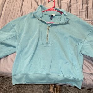 Blue/green pullover with collar